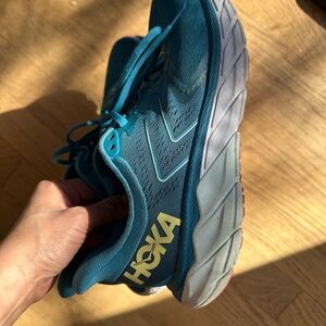 Hoka One One Arahi 5 women Blue Running Sneakers